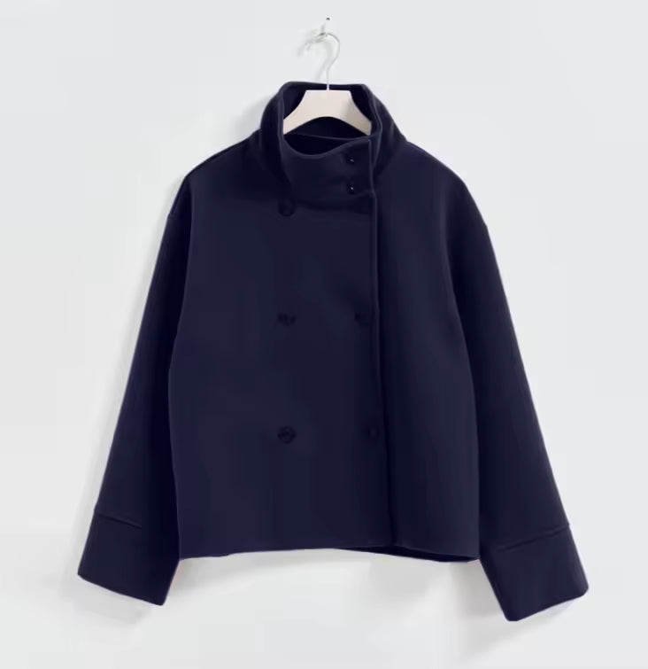 Elise – Veste Courte Croisée de Luxe