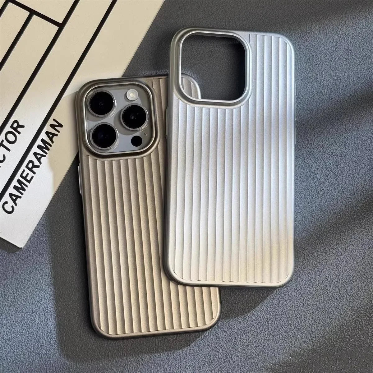 Coque iPhone titanium militaire ultra-fine