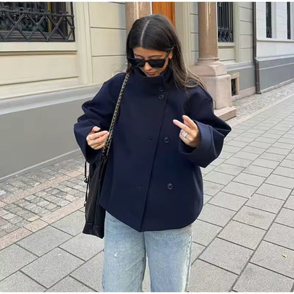 Elise – Veste Courte Croisée de Luxe