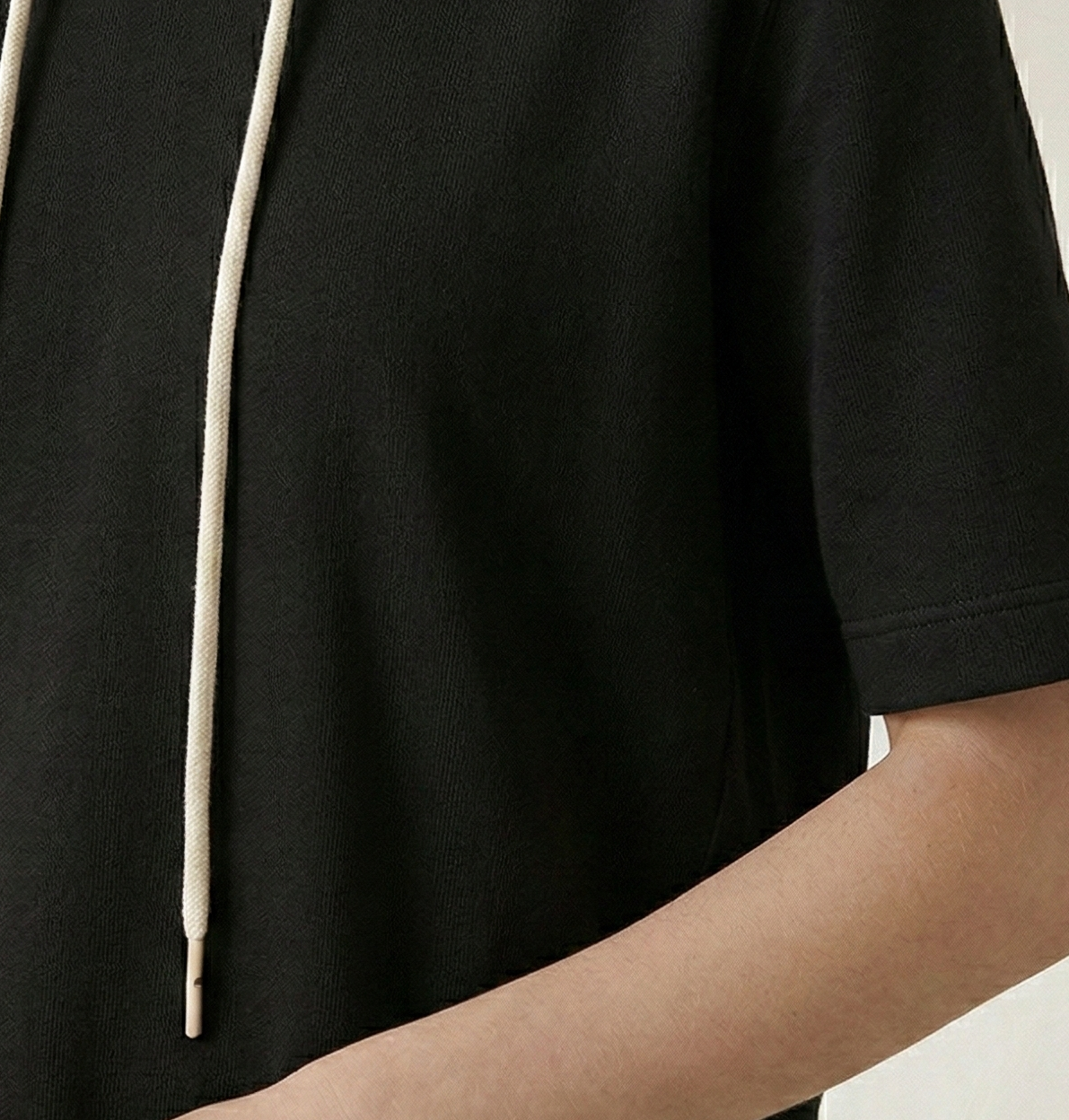 Sweat à capuche femme manches courtes