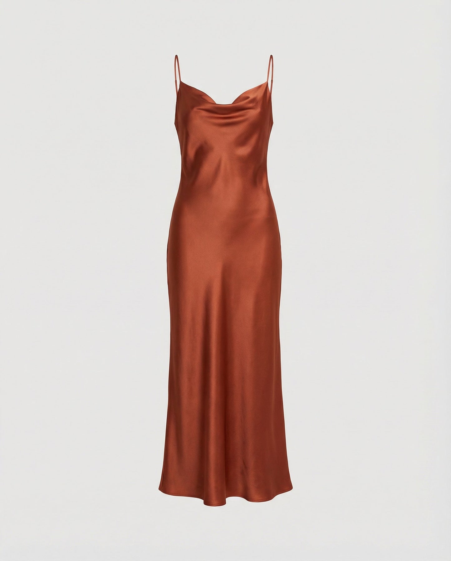 Robe satinée élégante femme tendance