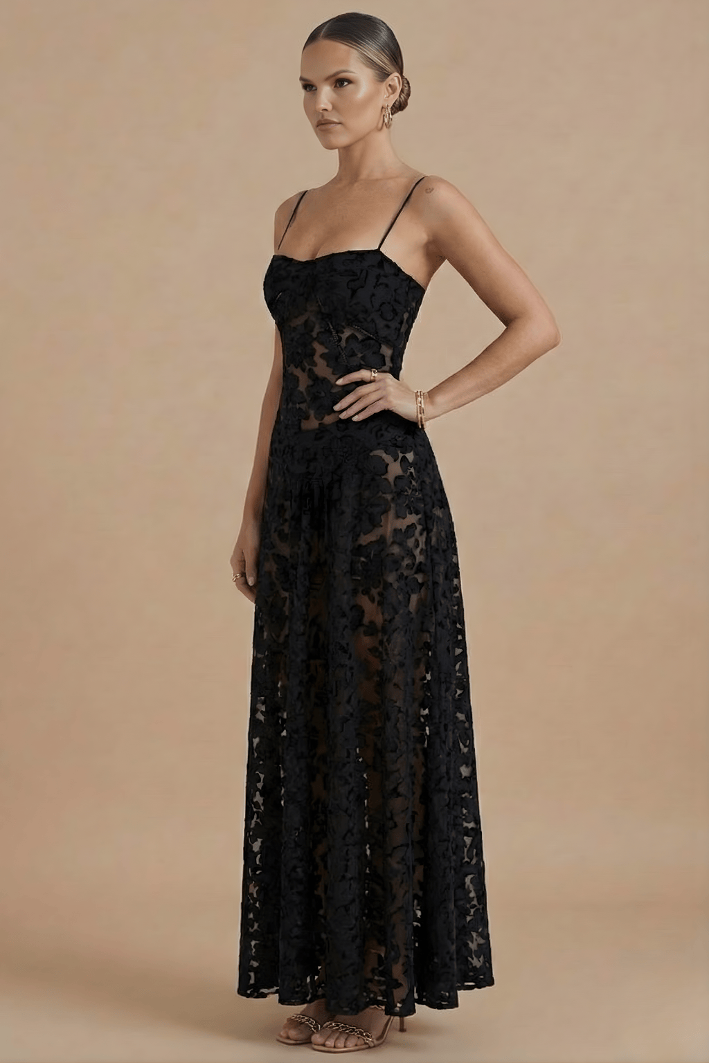 Robe Longue Femme Fleurie à Fines Bretelles | Buste Ajusté