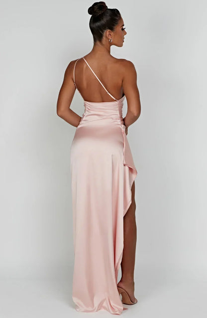 Robe de soirée satinée élégante
