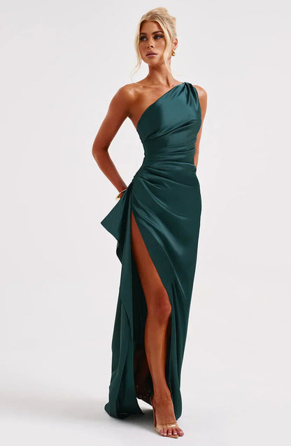 Robe de soirée satinée élégante