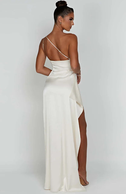 Robe de soirée satinée élégante