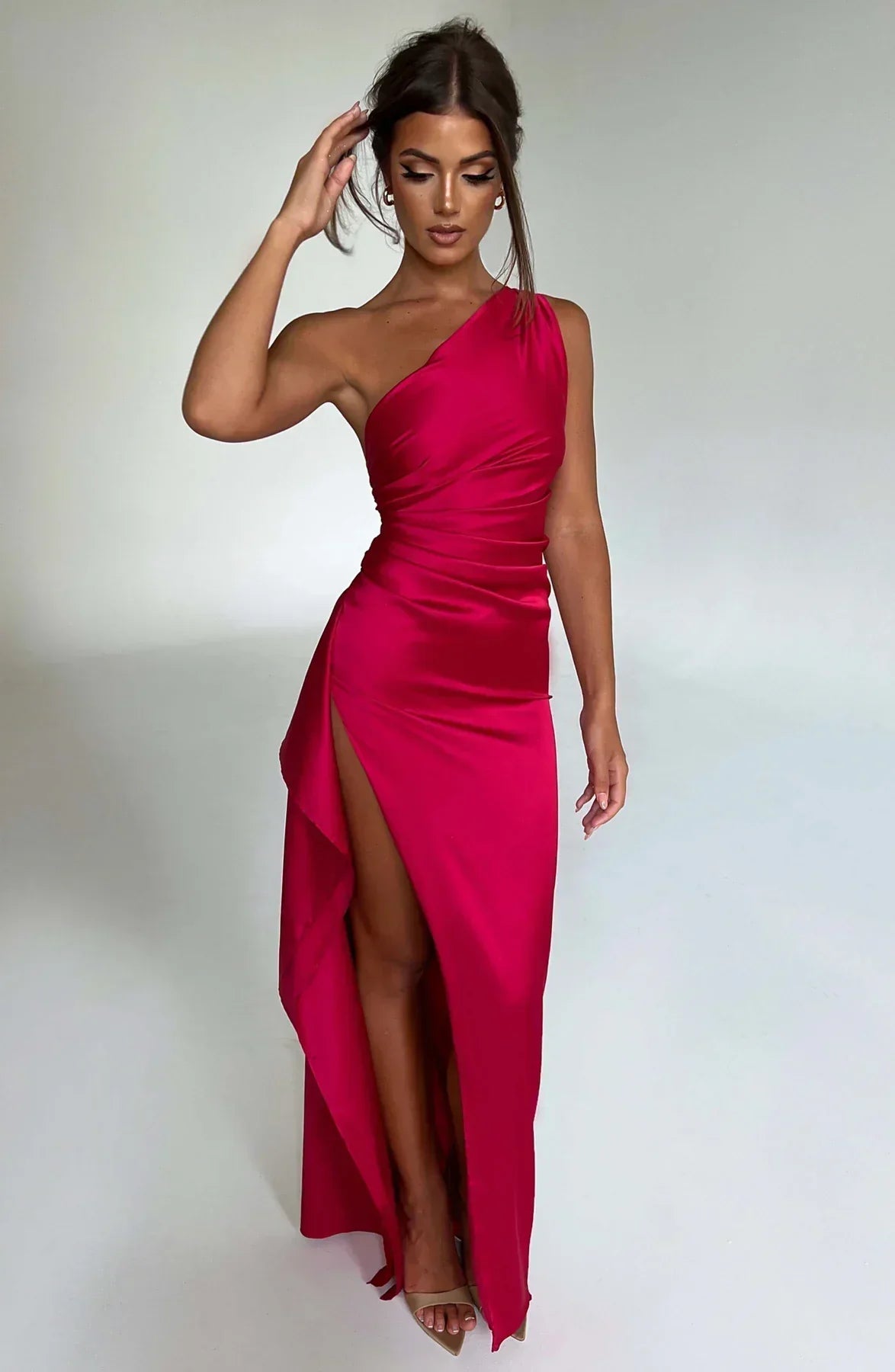 Robe de soirée satinée élégante
