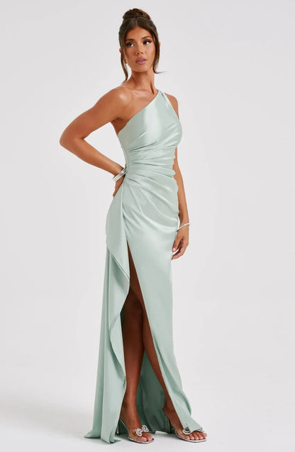Robe de soirée satinée élégante
